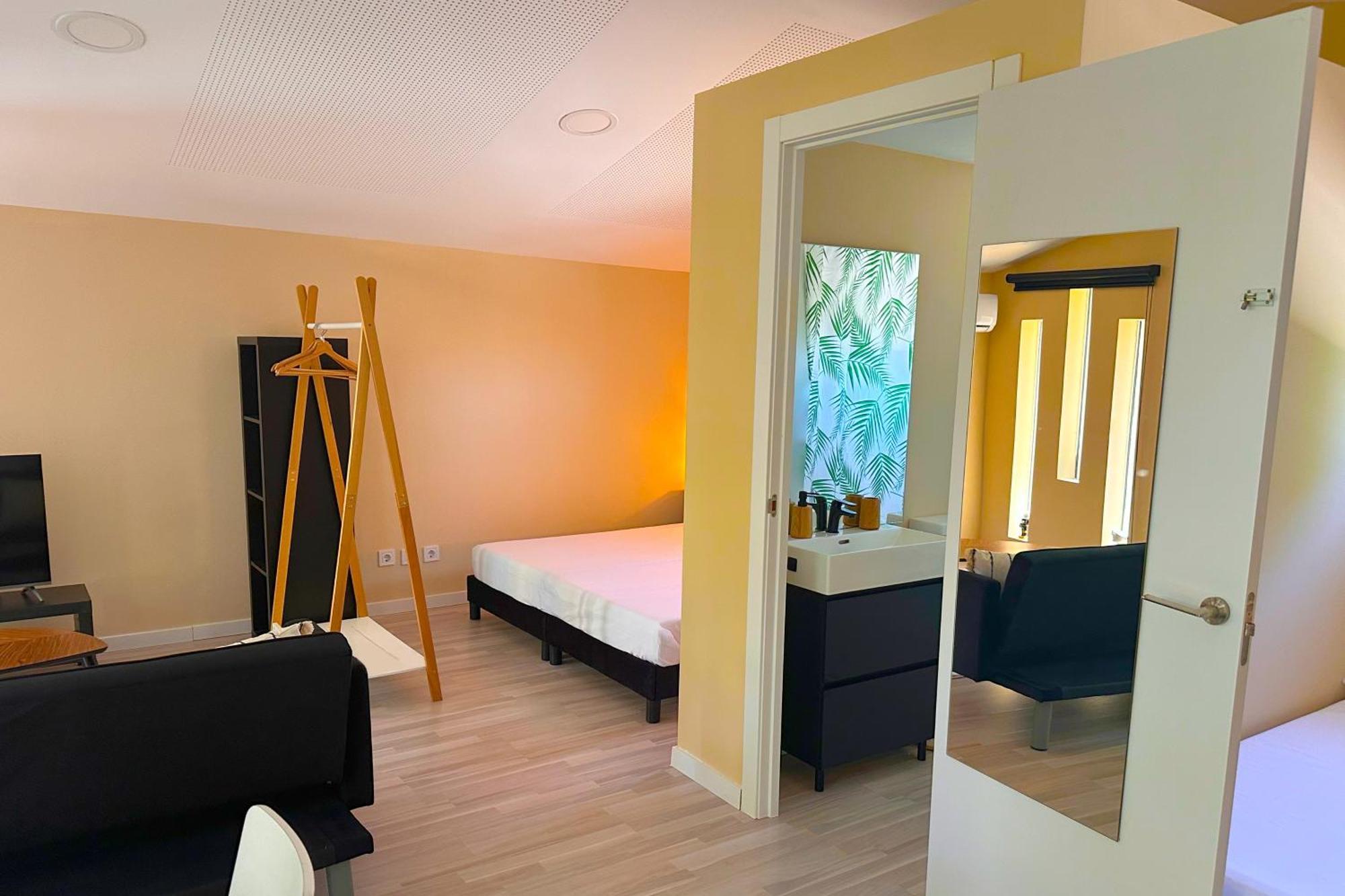 Fee4Me Cabin With Pool And Garden San Martín de la Vega Exterior foto